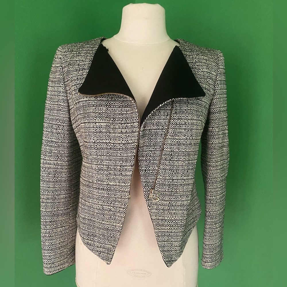 Gianfranco Ferre Black & White Tweed Zip-Front cropped Jacket